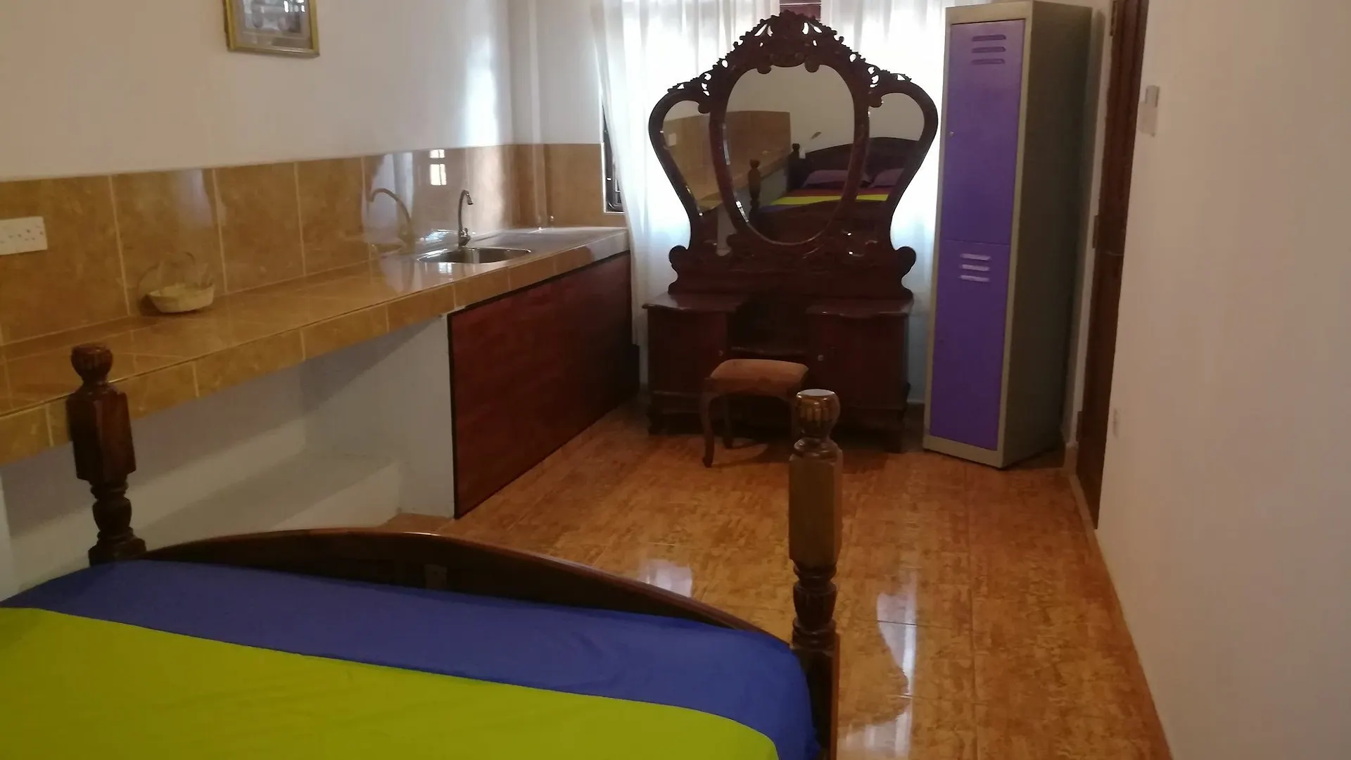 Eos Hostels Ettukala