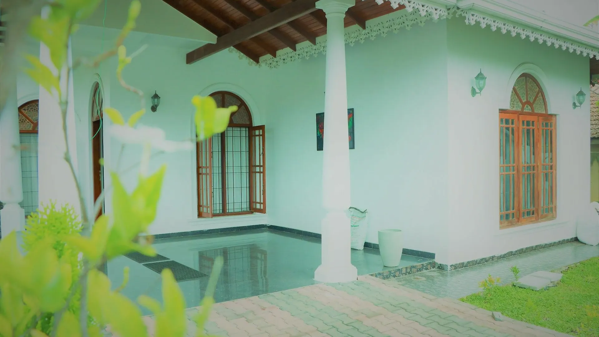 Eos Hostels Ettukala 0*,