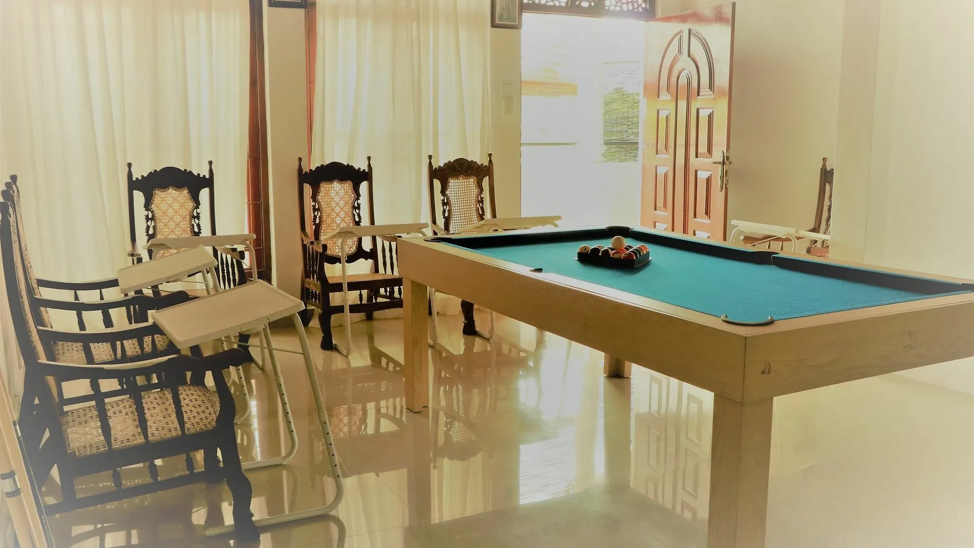 Eos Hostels Ettukala