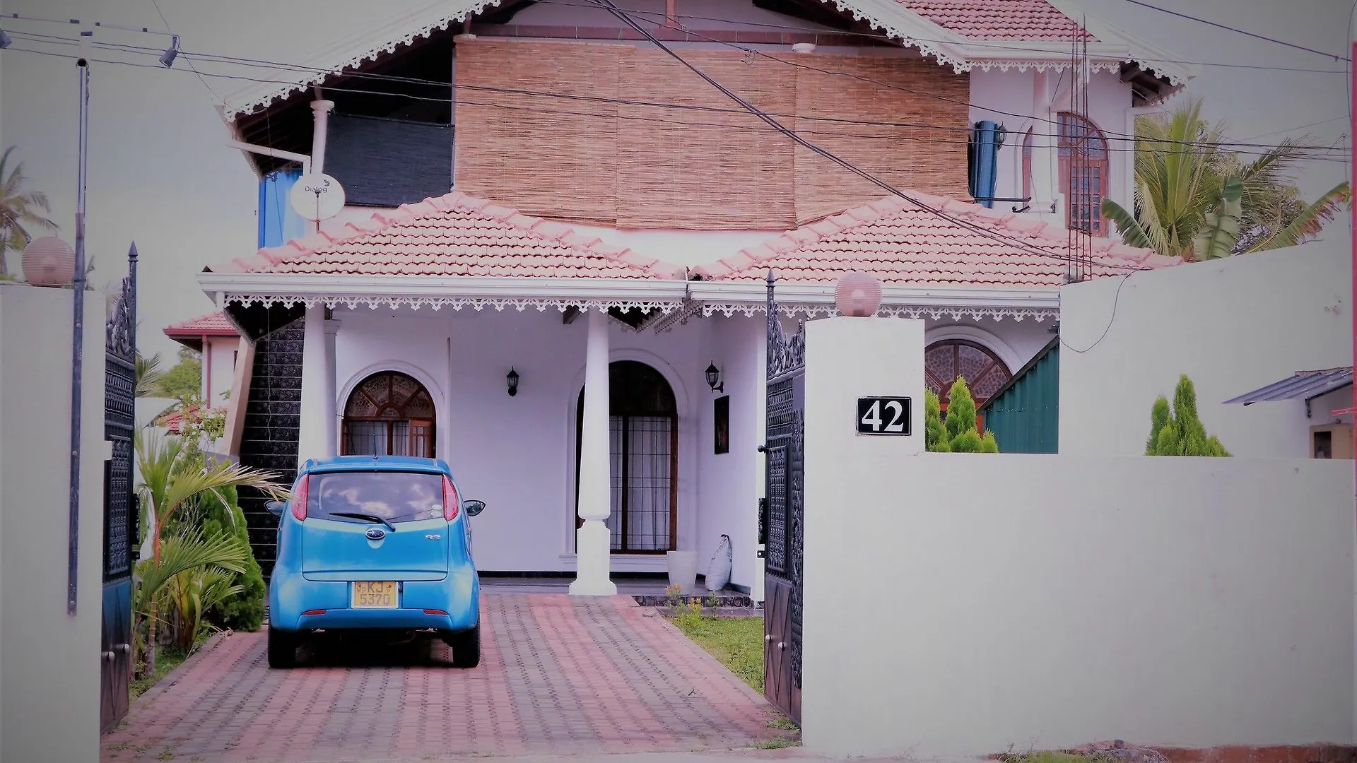 Eos Hostels Ettukala